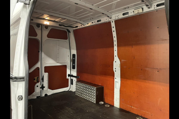 Renault Master T35 2.3 dCi L2H2 130PK Airco Cruise Control Navi PDA achter 2-zits