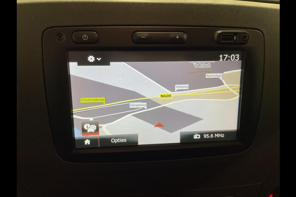 Renault Master T35 2.3 dCi L2H2 130PK Airco Cruise Control Navi PDA achter 2-zits