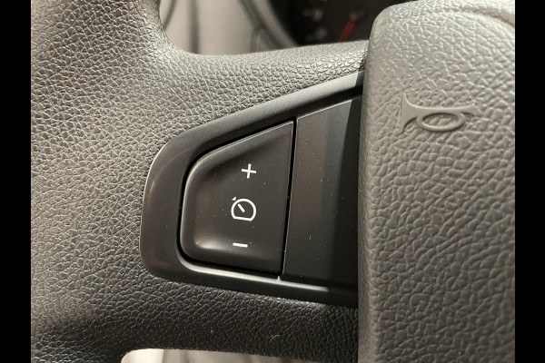 Renault Master T35 2.3 dCi L2H2 130PK Airco Cruise Control Navi PDA achter 2-zits