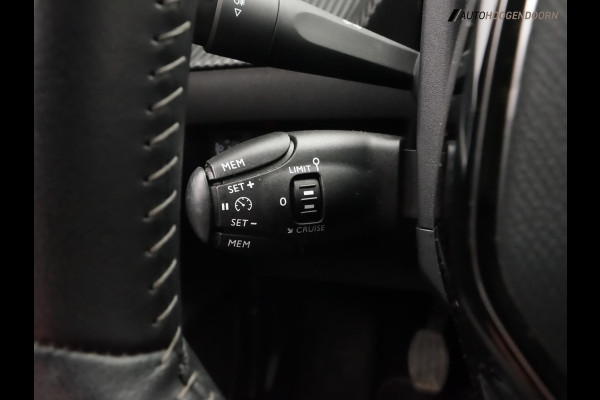 Peugeot 208 1.2 PureTech Active-pack Sport (APPLE CARPLAY,LED,SPORTSTOELEN,CLIMATE,CRUISE,LM-VELGEN,PARKEERSENSOREN,TOPCONDITIE)
