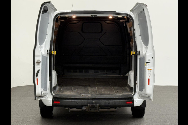 Ford Transit Custom L2H1 Trend 130PK Automaat Navigatie DAB Parkeersensoren Airco Camera Carplay