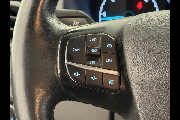Ford Transit Custom L2H1 Trend 130PK Automaat Navigatie DAB Parkeersensoren Airco Camera Carplay
