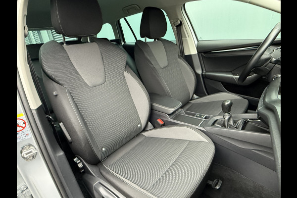 Škoda Octavia Combi BWJ 2022 | 1.0TSI 111PK Business Ed | CLIMA | NAVI | PDC | PRIVACY GLASS | CARPLAY | CRUISE | VIRTUAL COCKPIT