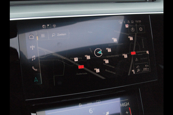Audi e-tron 55 quattro Business edition Plus 95 kWh | 91% | Panoramadak | Apple Carplay | Trekhaak | Parkeersensoren | Adaptieve Cruise Control |