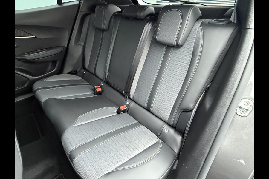 Peugeot 2008 BWJ 2021 | 1.2PT 101PK Allure | TREKHAAK | CAMERA A | CLIMA | NAVI | CRUISE | PRIVACY GLASS | CARPLAY |