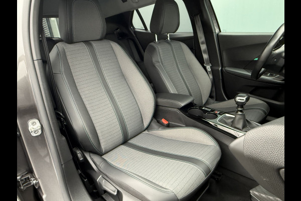 Peugeot 2008 BWJ 2021 | 1.2PT 101PK Allure | TREKHAAK | CAMERA A | CLIMA | NAVI | CRUISE | PRIVACY GLASS | CARPLAY |