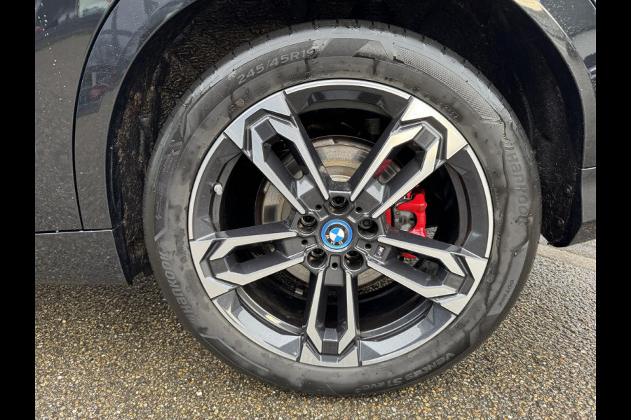 BMW iX2 eDrive20 67 kWh M SPORT | ORIG NL AUTO | 1E EIG. | TOPSTAAT! | 100% ONGEVAL VERLEDEN VRIJ! | DAB+ | ACTIVE GUARD | PARK PACKAGE | COMFORT ACCES | STOELVERWARMING ETC