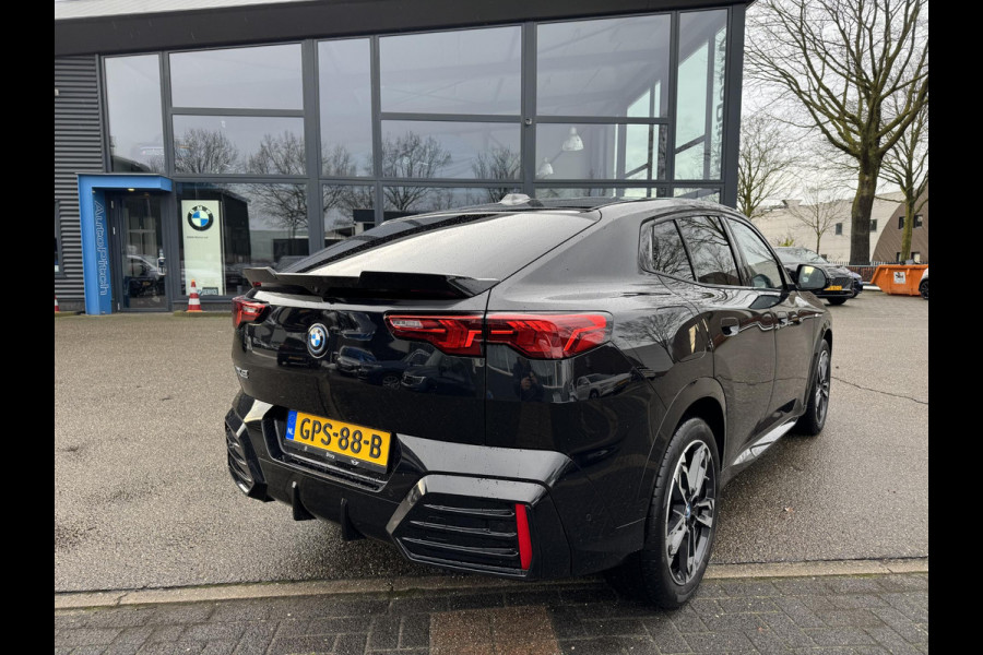 BMW iX2 eDrive20 67 kWh M SPORT | ORIG NL AUTO | 1E EIG. | TOPSTAAT! | 100% ONGEVAL VERLEDEN VRIJ! | DAB+ | ACTIVE GUARD | PARK PACKAGE | COMFORT ACCES | STOELVERWARMING ETC