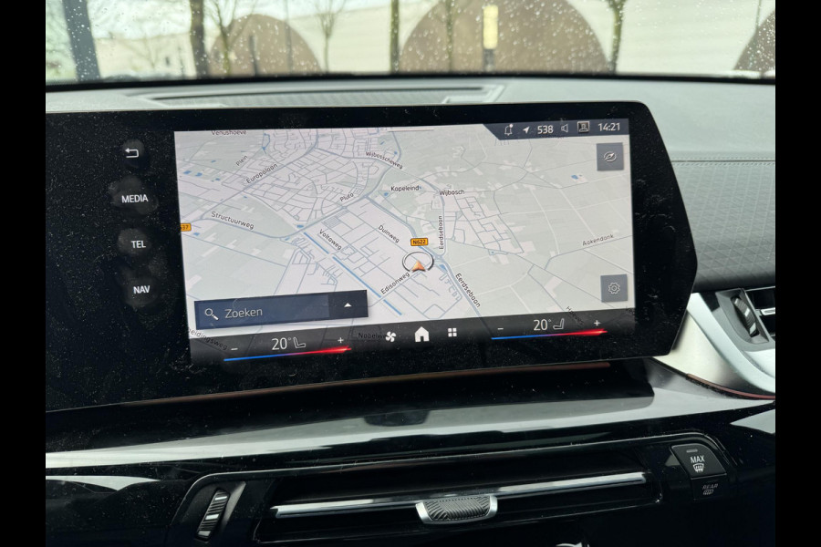 BMW iX2 eDrive20 67 kWh M SPORT | ORIG NL AUTO | 1E EIG. | TOPSTAAT! | 100% ONGEVAL VERLEDEN VRIJ! | DAB+ | ACTIVE GUARD | PARK PACKAGE | COMFORT ACCES | STOELVERWARMING ETC