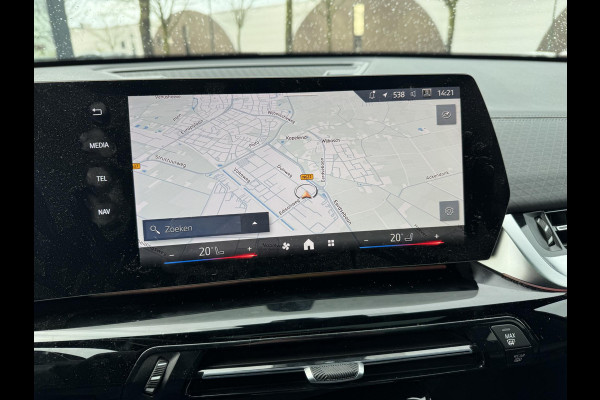 BMW iX2 eDrive20 67 kWh M SPORT | ORIG NL AUTO | 1E EIG. | TOPSTAAT! | 100% ONGEVAL VERLEDEN VRIJ! | DAB+ | ACTIVE GUARD | PARK PACKAGE | COMFORT ACCES | STOELVERWARMING ETC