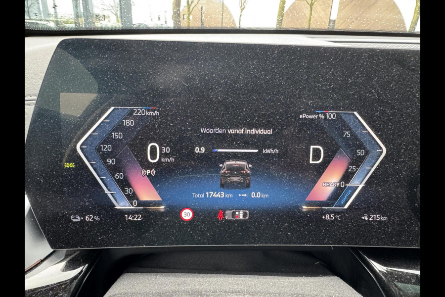 BMW iX2 eDrive20 67 kWh M SPORT | ORIG NL AUTO | 1E EIG. | TOPSTAAT! | 100% ONGEVAL VERLEDEN VRIJ! | DAB+ | ACTIVE GUARD | PARK PACKAGE | COMFORT ACCES | STOELVERWARMING ETC