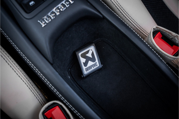 Ferrari F8 Spider 3.9 V8 HELE - Origineel NL | Akrapovic 50 Years | Nero | Carbon Racing Seats | Lift | Camera