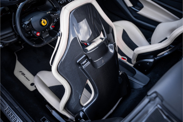 Ferrari F8 Spider 3.9 V8 HELE - Origineel NL | Akrapovic 50 Years | Nero | Carbon Racing Seats | Lift | Camera