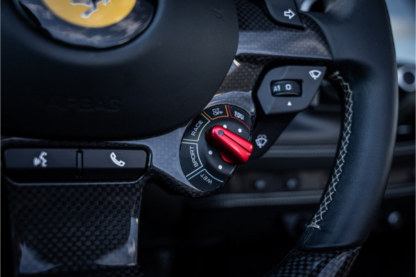 Ferrari F8 Spider 3.9 V8 HELE - Origineel NL | Akrapovic 50 Years | Nero | Carbon Racing Seats | Lift | Camera