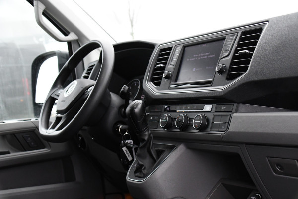 Volkswagen Crafter 35 2.0 TDI L4H4 Highline Adaptieve Cruise, Camera, Carplay, LED, Clima, Automaat, Sensoren, 177pk, Trekhaak, Sensoren, Uniek! camper project