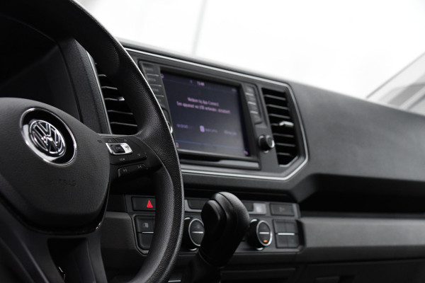 Volkswagen Crafter 35 2.0 TDI L4H4 Highline Adaptieve Cruise, Camera, Carplay, LED, Clima, Automaat, Sensoren, 177pk, Trekhaak, Sensoren, Uniek! camper project