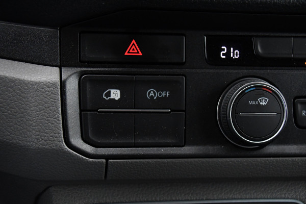 Volkswagen Crafter 35 2.0 TDI L4H4 Highline Adaptieve Cruise, Camera, Carplay, LED, Clima, Automaat, Sensoren, 177pk, Trekhaak, Sensoren, Uniek! camper project