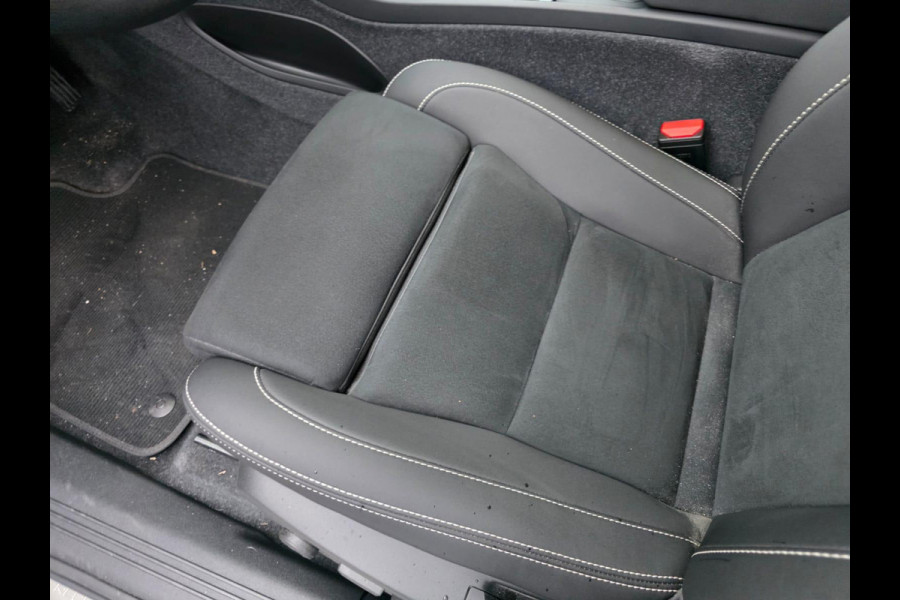 Volvo C40 Recharge Twin Ultimate 82 kWh Harman Kardon, elektr. stoelen met memory, elektr. achterklep, panorama glasdak wordt verwacht