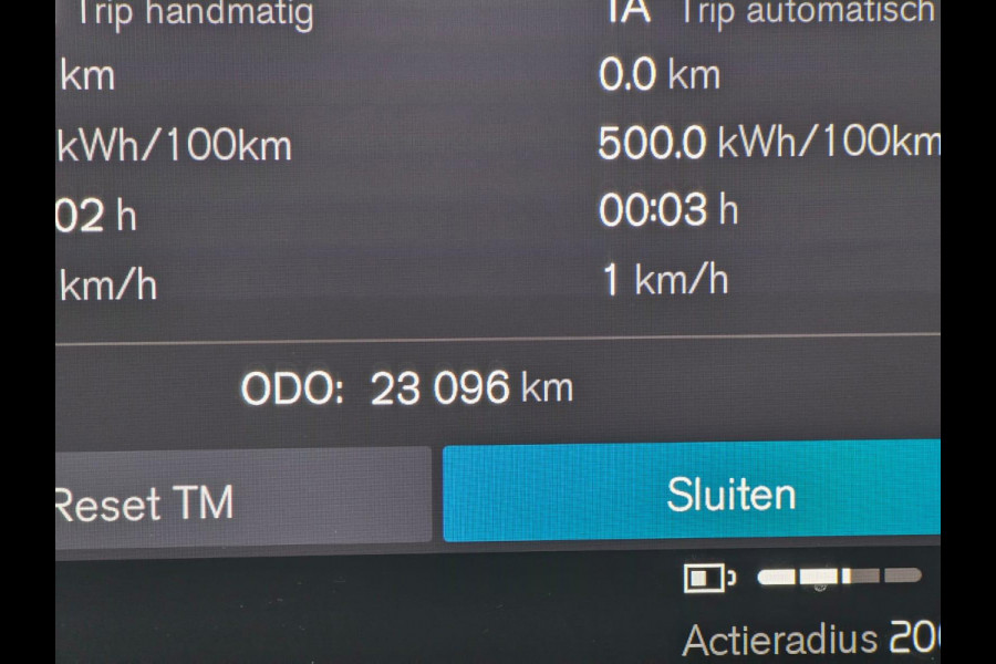 Volvo C40 Recharge Twin Ultimate 82 kWh Harman Kardon, elektr. stoelen met memory, elektr. achterklep, panorama glasdak wordt verwacht