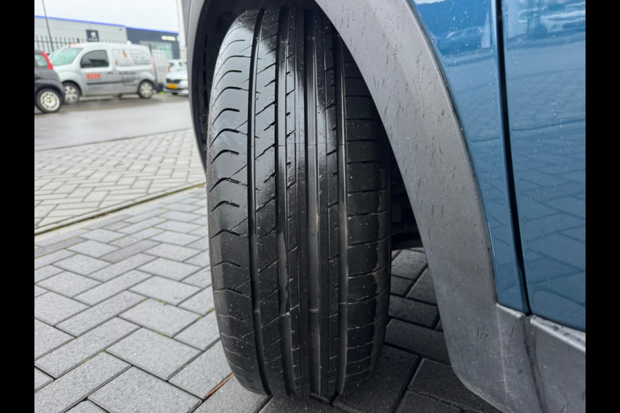 Peugeot 3008 1.6 HYbrid 300PK 360°Camera Nav