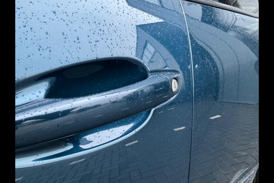 Peugeot 3008 1.6 HYbrid 300PK 360°Camera Nav