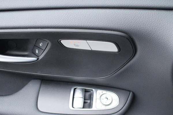 Mercedes-Benz Eqv 300 L2 / New Model / 6-Persoons / Standkachel / Distronic / Camera / Led / NIEUWSTAAT