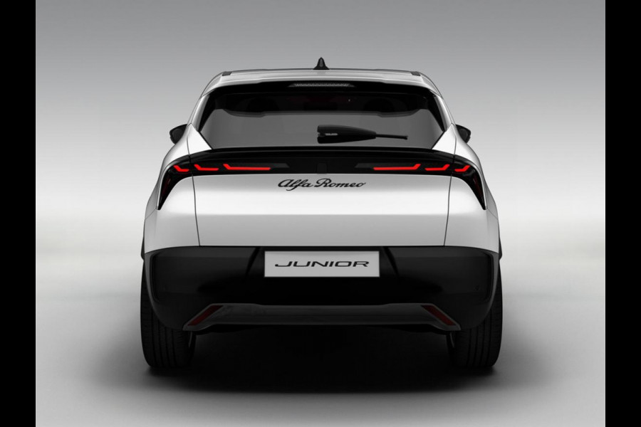 Alfa Romeo junior Elettrica 54 kWh | Sempione White