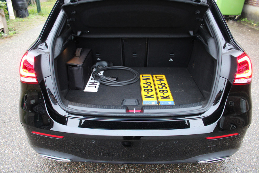 Mercedes-Benz A-Klasse 250 e Business PHEV AMG ORG NL PANO SFEER MATRIX LED 116000KM!!!
