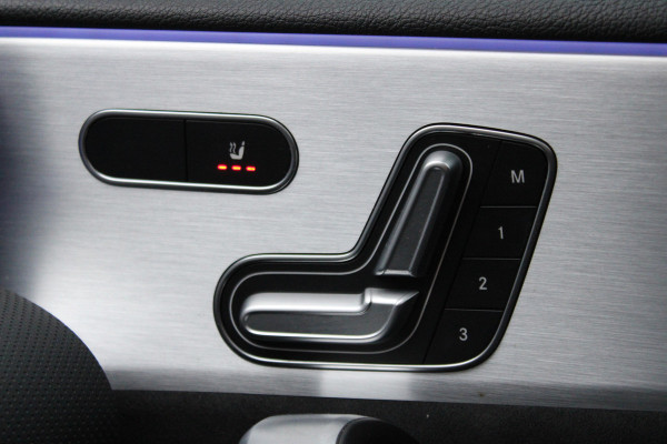 Mercedes-Benz A-Klasse 250 e Business PHEV AMG ORG NL PANO SFEER MATRIX LED 116000KM!!!