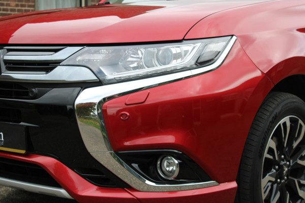 Mitsubishi Outlander 2.0 PHEV Premium 4WD NAVI TREKHAAK ECC 112000KM!!