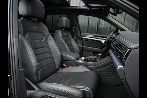 Volkswagen Touareg 3.0 TSi 4MOTION R · Panoramadak · Luchtvering · Adaptive Cruise Control · Memory Seats · Camera · Keyless entree · Blis · Ambian