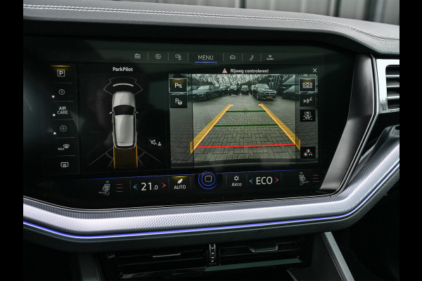 Volkswagen Touareg 3.0 TSi 4MOTION R · Panoramadak · Luchtvering · Adaptive Cruise Control · Memory Seats · Camera · Keyless entree · Blis · Ambian