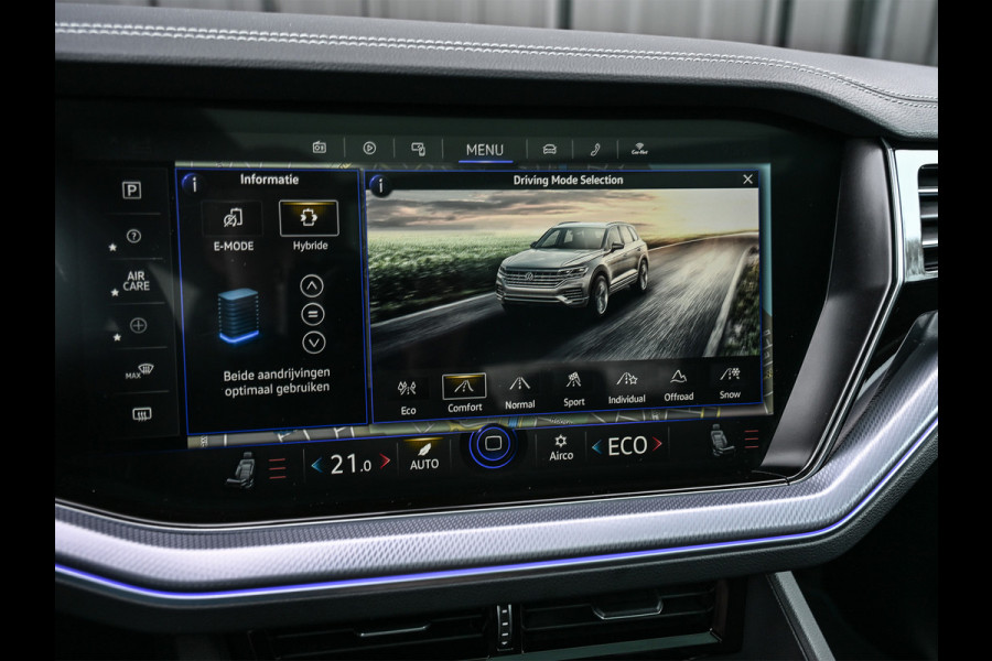 Volkswagen Touareg 3.0 TSi 4MOTION R · Panoramadak · Luchtvering · Adaptive Cruise Control · Memory Seats · Camera · Keyless entree · Blis · Ambian