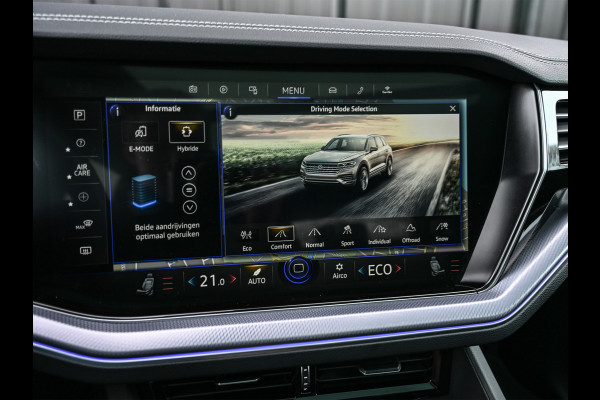 Volkswagen Touareg 3.0 TSi 4MOTION R · Panoramadak · Luchtvering · Adaptive Cruise Control · Memory Seats · Camera · Keyless entree · Blis · Ambian