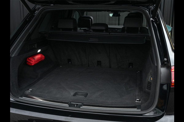 Volkswagen Touareg 3.0 TSi 4MOTION R · Panoramadak · Luchtvering · Adaptive Cruise Control · Memory Seats · Camera · Keyless entree · Blis · Ambian