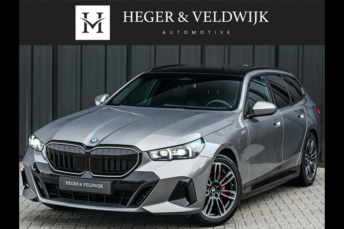 BMW 5 Serie Touring 530e xDrive · M Sportpaket Pro ·Harman Kardon · M Sport Suspension · Adaptive Led · Driving Assistant Plus · Ambient Lig