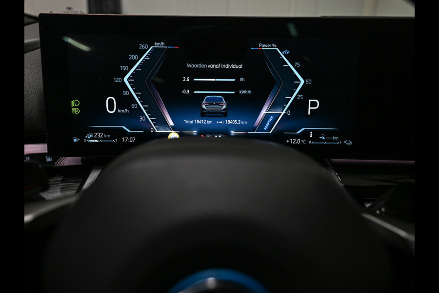 BMW 5 Serie Touring 530e xDrive · M Sportpaket Pro ·Harman Kardon · M Sport Suspension · Adaptive Led · Driving Assistant Plus · Ambient Lig