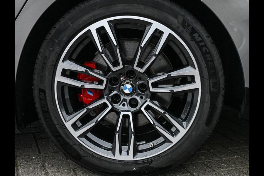 BMW 5 Serie Touring 530e xDrive · M Sportpaket Pro ·Harman Kardon · M Sport Suspension · Adaptive Led · Driving Assistant Plus · Ambient Lig