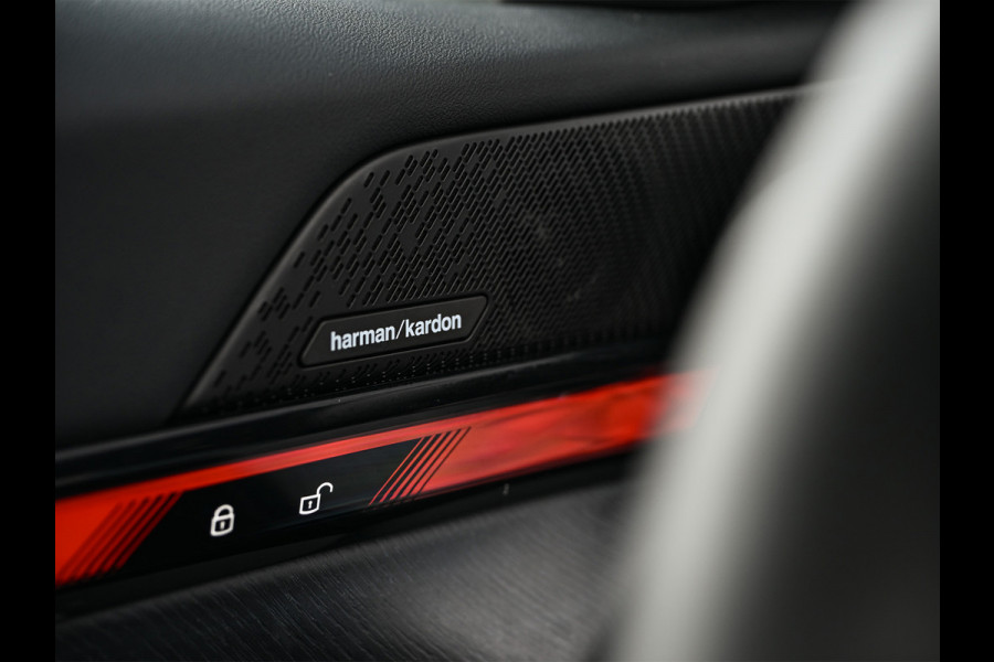 BMW 5 Serie Touring 530e xDrive · M Sportpaket Pro ·Harman Kardon · M Sport Suspension · Adaptive Led · Driving Assistant Plus · Ambient Lig