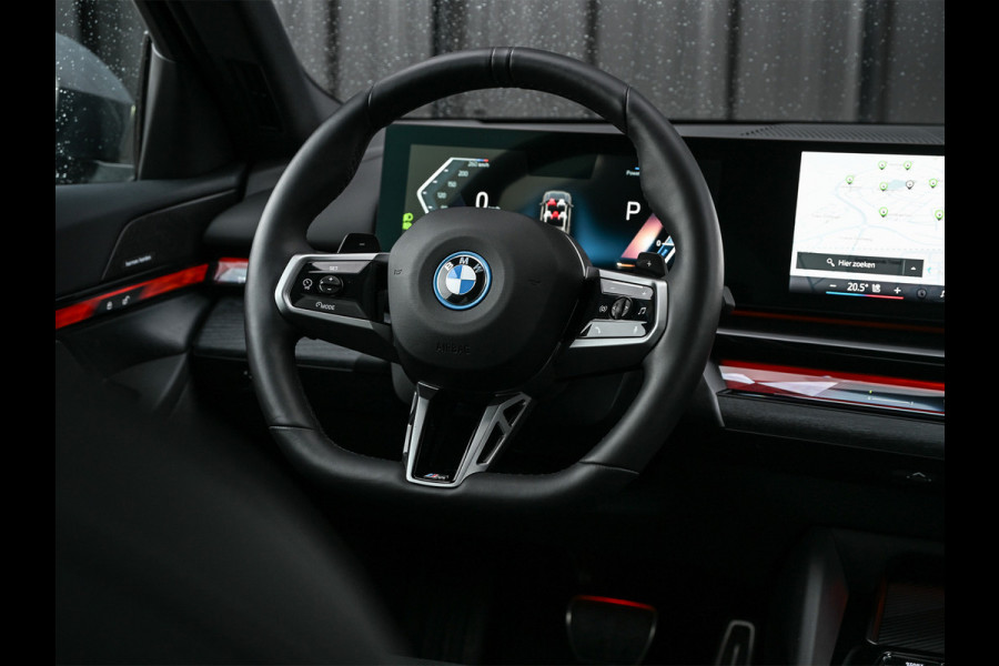 BMW 5 Serie Touring 530e xDrive · M Sportpaket Pro ·Harman Kardon · M Sport Suspension · Adaptive Led · Driving Assistant Plus · Ambient Lig