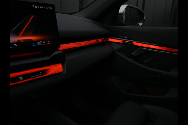 BMW 5 Serie Touring 530e xDrive · M Sportpaket Pro ·Harman Kardon · M Sport Suspension · Adaptive Led · Driving Assistant Plus · Ambient Lig