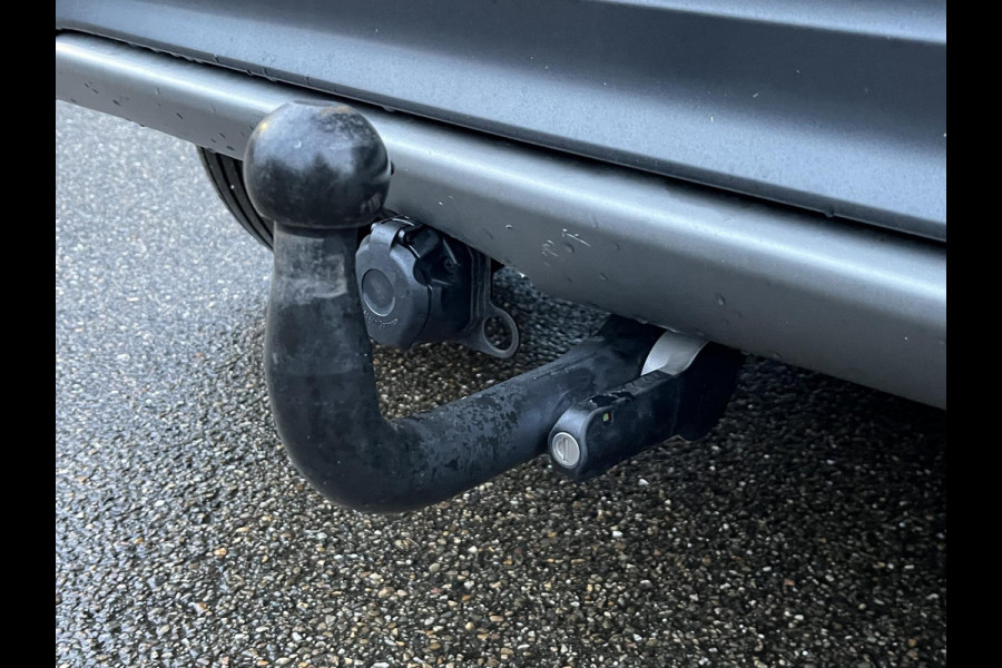 Hyundai Kona EV Premium 64 kWh SOH 100% | 3-Fase | Warmtepomp | Stoel- & Stuurverwarming | Afneembare Trekhaak | Volledig Hyundai-dealer onderhouden