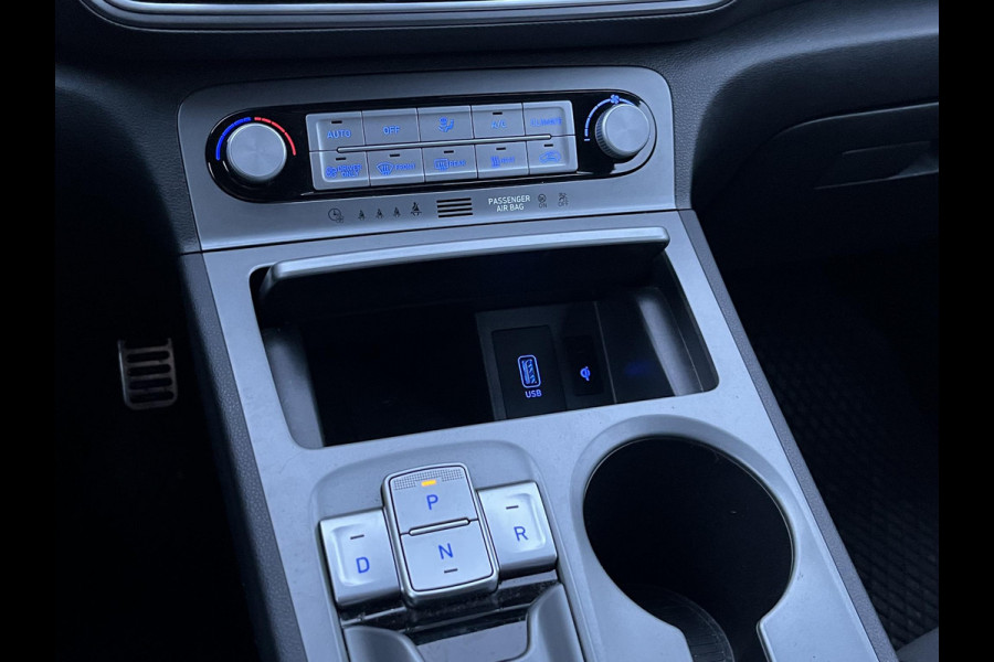 Hyundai Kona EV Premium 64 kWh SOH 100% | 3-Fase | Warmtepomp | Stoel- & Stuurverwarming | Afneembare Trekhaak | Volledig Hyundai-dealer onderhouden