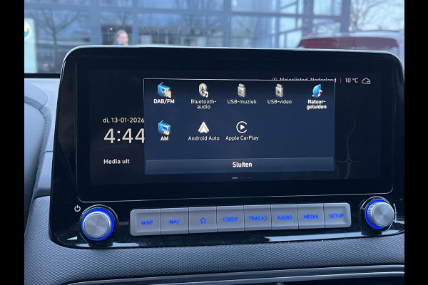 Hyundai Kona EV Premium 64 kWh SOH 100% | 3-Fase | Warmtepomp | Stoel- & Stuurverwarming | Afneembare Trekhaak | Volledig Hyundai-dealer onderhouden