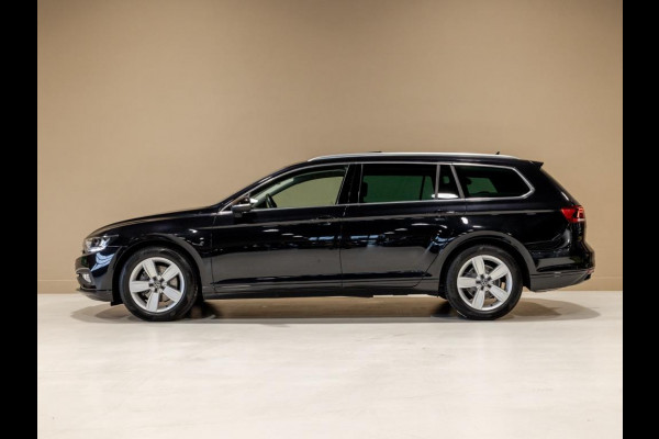 Volkswagen Passat Variant 1.5 TSI Comfort Business / 150pk / Panoramadak / Trekhaak / Achteruitrijcamera