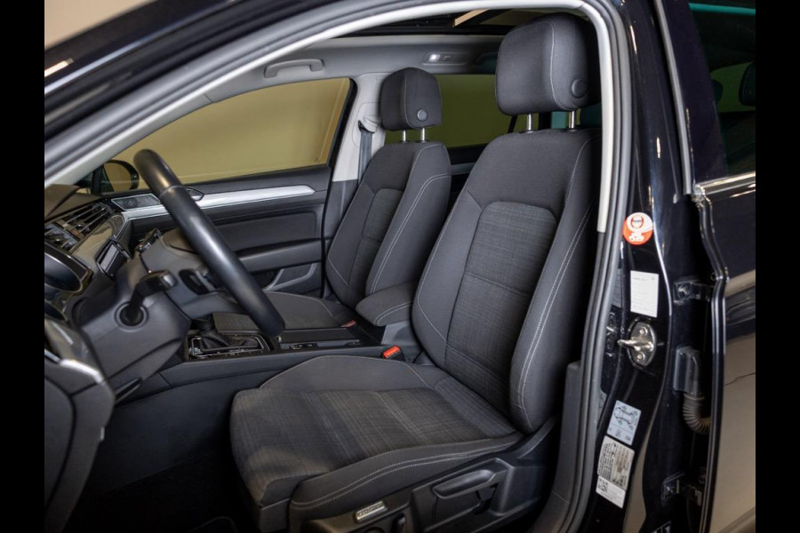Volkswagen Passat Variant 1.5 TSI Comfort Business / 150pk / Panoramadak / Trekhaak / Achteruitrijcamera