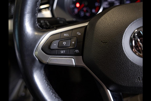 Volkswagen Passat Variant 1.5 TSI Comfort Business / 150pk / Panoramadak / Trekhaak / Achteruitrijcamera