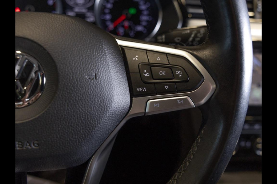 Volkswagen Passat Variant 1.5 TSI Comfort Business / 150pk / Panoramadak / Trekhaak / Achteruitrijcamera