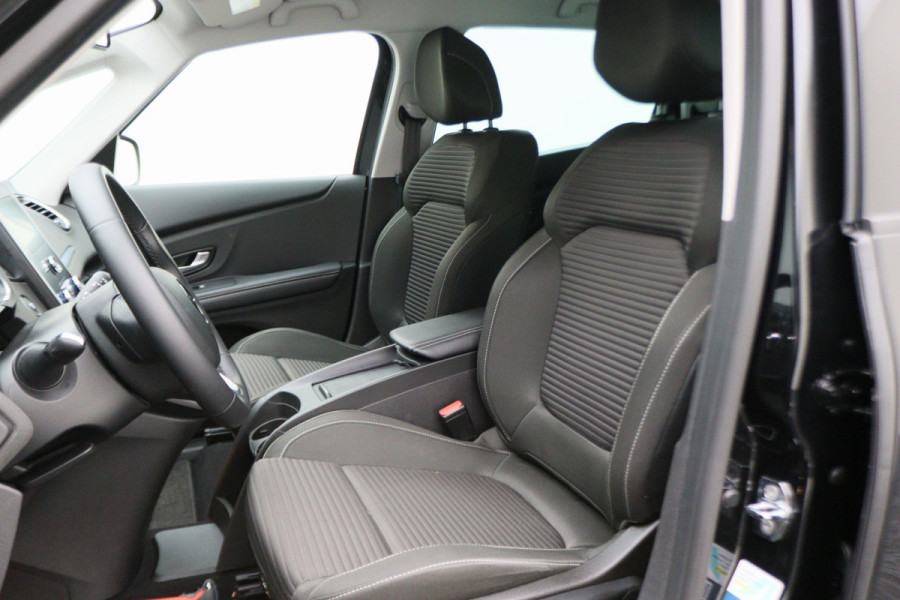 Renault Grand Scénic 1.3 TCe Equilibre 7p. Camera, Apple Carplay, Keyless, Trekhaak, LED, Climate