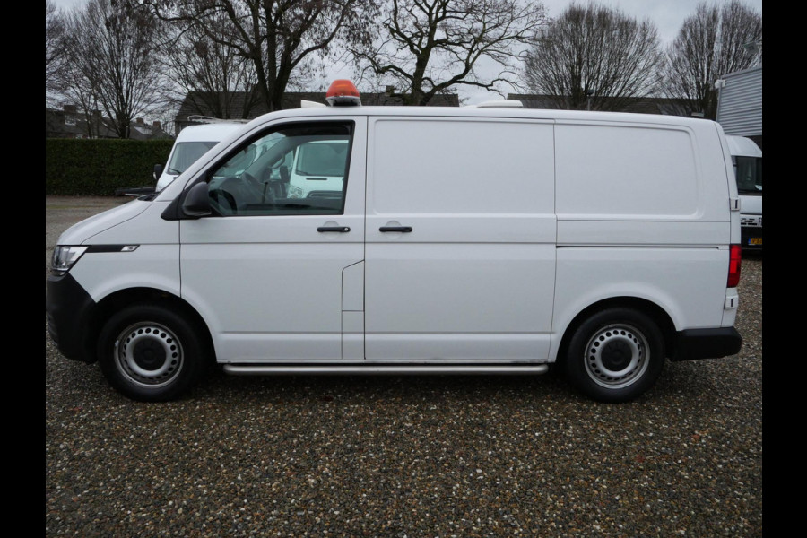 Volkswagen Transporter 2.0 TDI 150PK, L1H1, DSG-automaat, Airco, 2 x Schuifdeur, Dierenambulance-inrichting, Hondenvervoer
